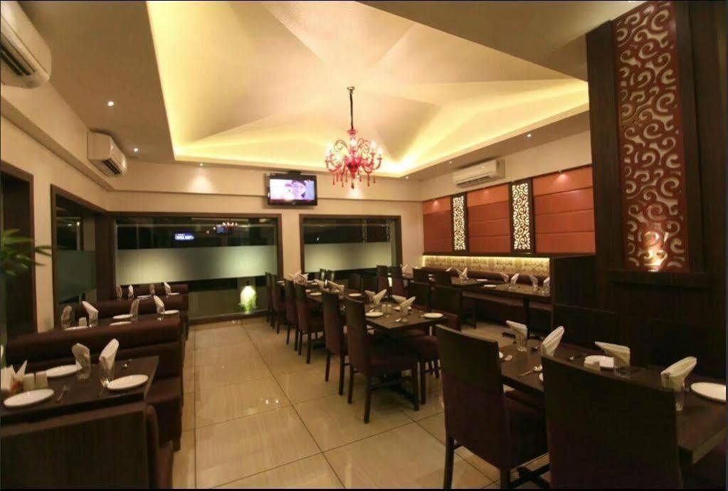 Hotel Executive Inn Taloje Budrukh Zewnętrze zdjęcie
